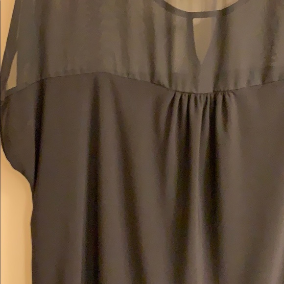 🐝 Black top / sheer top - Picture 4 of 9